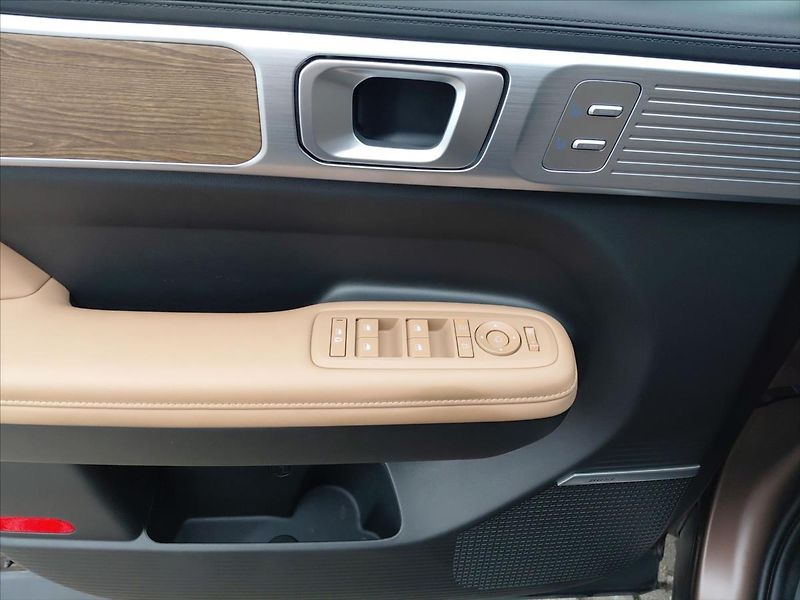 Hyundai Santa Fe 1,6   1.6TGDi PHEV Style Premi - fotka 20 z 25