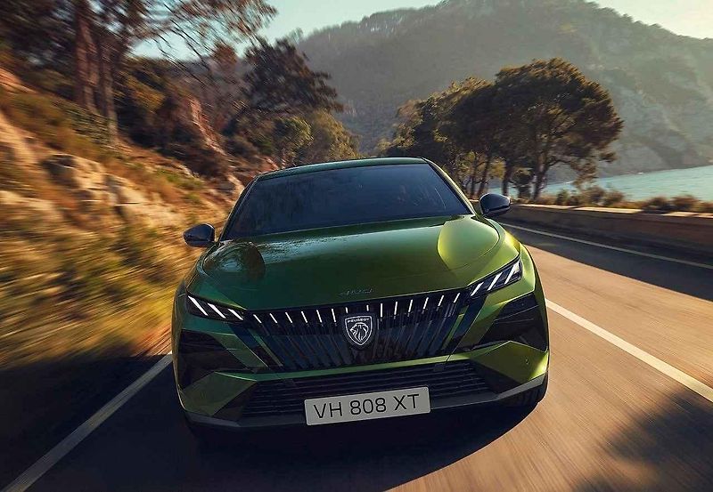 Peugeot uvádí na trh modernizovanou verzi vozu 408.