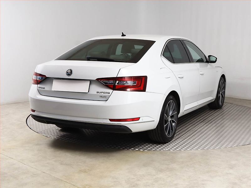 Škoda Superb (2019) Laurin&Klement 2.0 TDI 4x4 - fotka 5 z 23