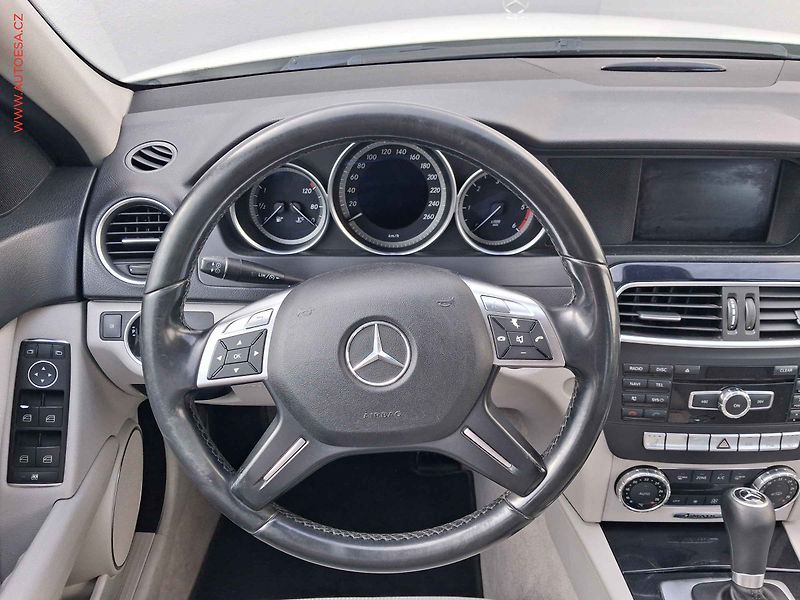 Mercedes-Benz Třídy C (2012) 2.2 CDi C 250 CDi 4Matic, 1 - fotka 11 z 17