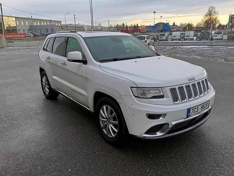 Jeep Grand Cherokee (2016) - fotka 8 z 19