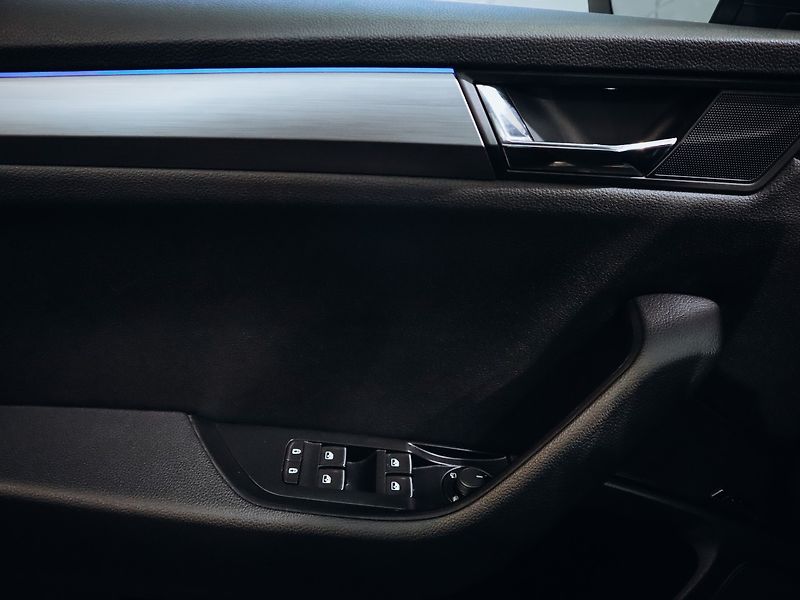 Škoda Superb 2.0TDI, Style DSG 110 kW - fotka 8 z 24