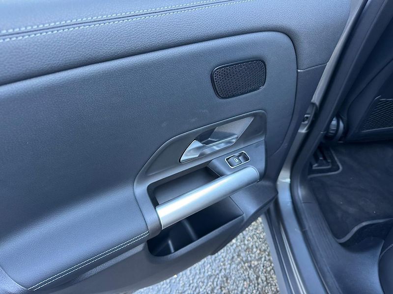 Mercedes-Benz EQA 250+, 1.majitel, CZ - fotka 12 z 23
