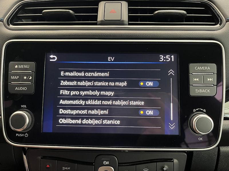 Nissan Leaf N-Connecta, 110 kW, 40kWh - fotka 67 z 72