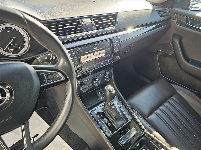 Škoda Superb 3 2,0TDi Laurin & Klement - fotka 13 z 46