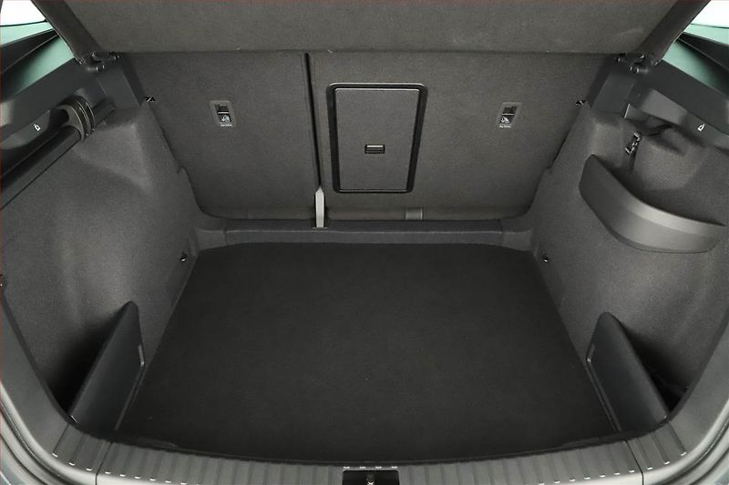 Škoda Karoq (2025) 1.5 TSI, SPORTLINE, AUTOMAT - fotka 16 z 17