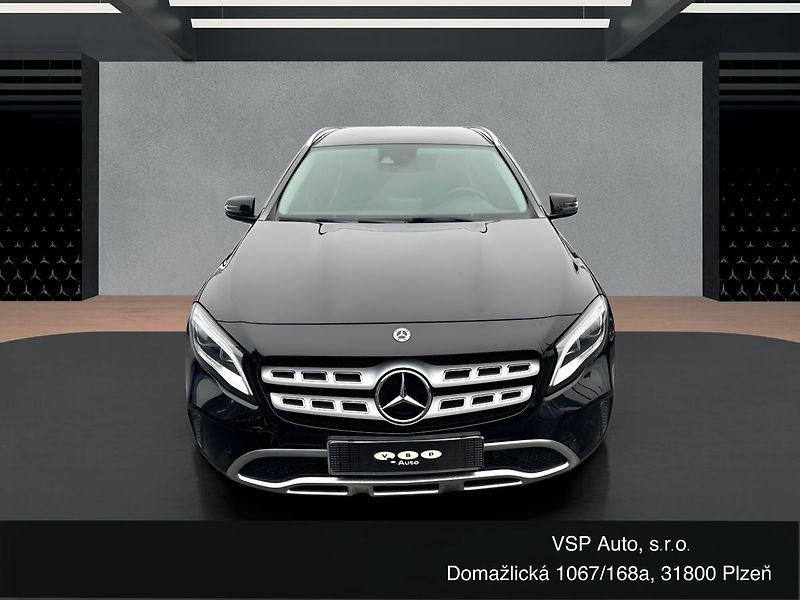 Mercedes-Benz GLA 200d 4MATIC - fotka 8 z 20