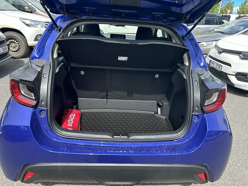 Toyota Yaris 1.5 Hybrid ODBĚR ihned - fotka 7 z 27