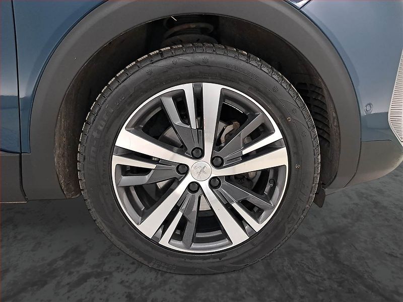 Peugeot 3008 (2022) 1.2 PureTech - fotka 15 z 22
