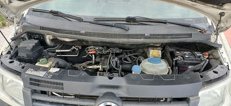 Volkswagen Transporter 1.9 TDI L2 H2 9míst LONG  - fotka 13 z 32