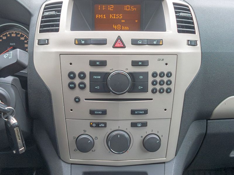 Opel Zafira (2008) 1.9D 88KW - 7 sedadel - fotka 19 z 40