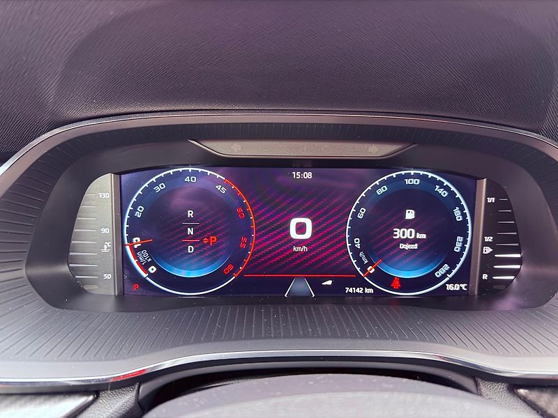 Škoda Octavia 2.0 TDi RS DSG Challenge Plus - fotka 19 z 33