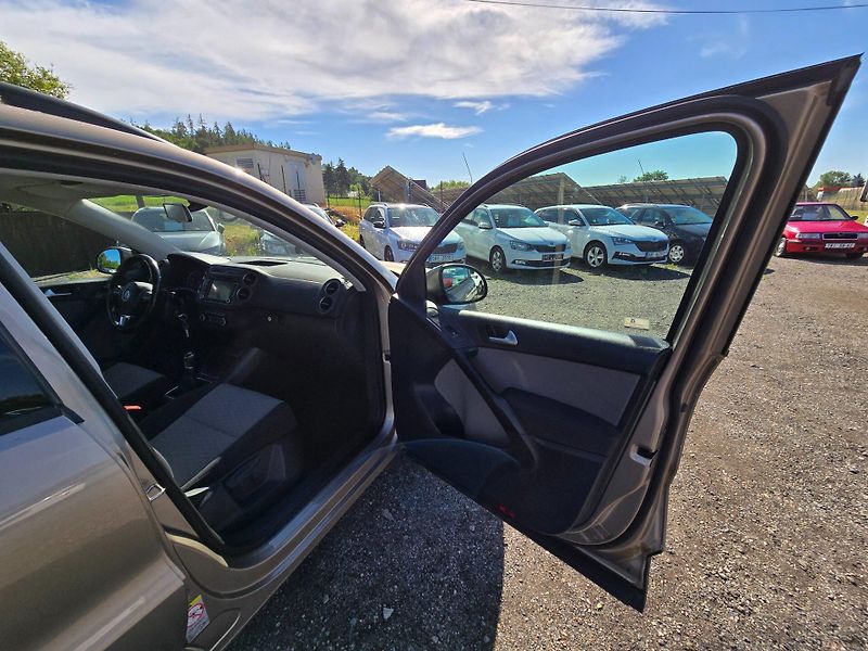 Volkswagen Tiguan (2012) 1.4 TSI 90KW nové cz,1majitel - fotka 20 z 23