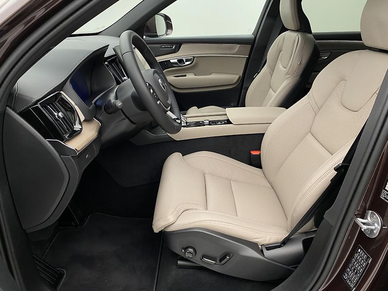 Volvo XC90 (2025) B5 AWD AUT BRIGHT PLUS  - fotka 3 z 75