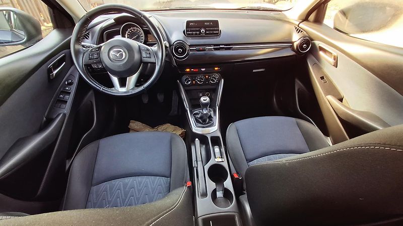 Mazda 2 1.5 66 kw servisní historie - fotka 27 z 39