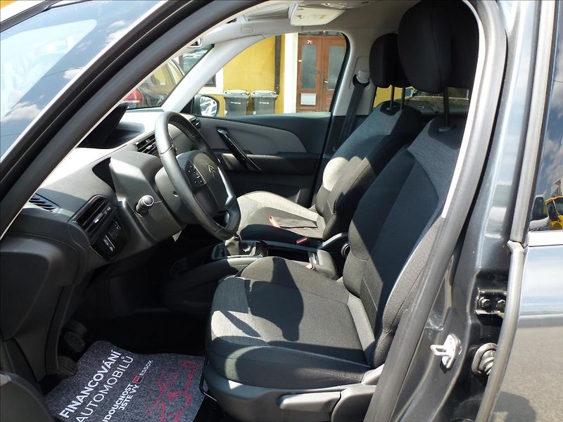 Citroën C4 Picasso 1,2 PureTech 130 6MAN Turbo Od - fotka 19 z 55