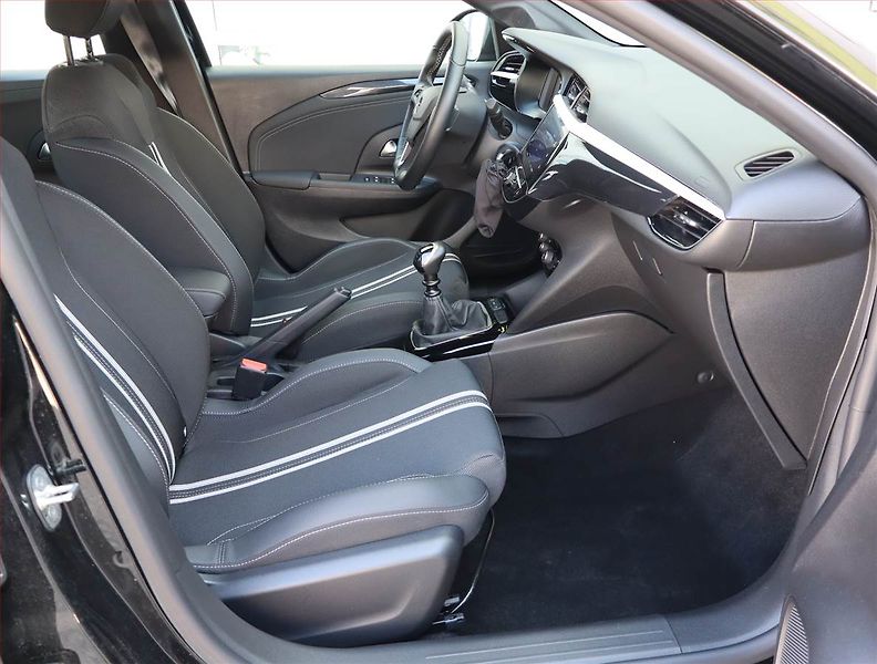 Opel Corsa (2024) GS Line 1.2 Turbo, Serv.kniha - fotka 9 z 17