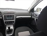 Škoda Octavia (2010) 2.0 TDI, Serv.kniha, Xenony - náhled 8