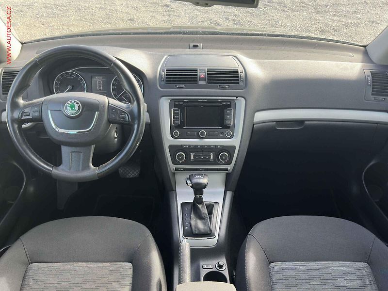 Škoda Octavia (2013) 2.0TDi, DSG, navi - fotka 8 z 20