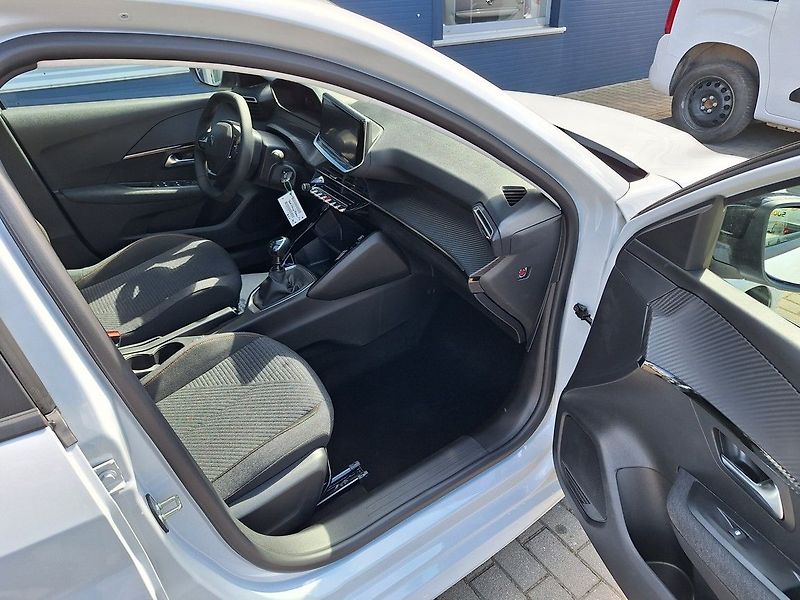 Peugeot 208 (2026) STYLE Turbo 100k M6 - fotka 16 z 16
