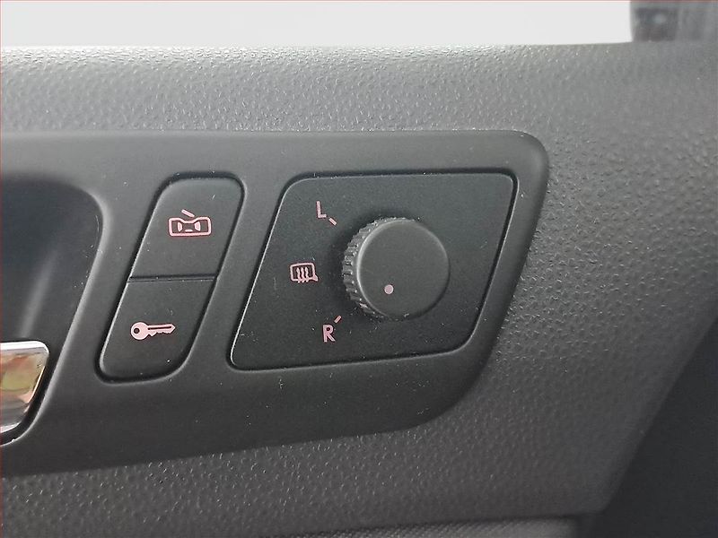 Volkswagen Polo (2007) 1.2, ČR,1.maj, Serv.kniha - fotka 15 z 17