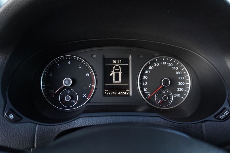Volkswagen Sharan 1.4 TSI 7MÍST BEZ KOROZE - fotka 21 z 30