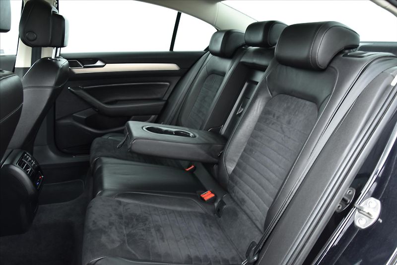 Volkswagen Passat 2.0TDi 110kW DSG LED HIGHLINE - fotka 11 z 27