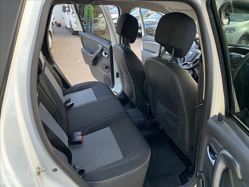 Dacia Duster 1,6 i ČR,SERVISKA - fotka 16 z 18