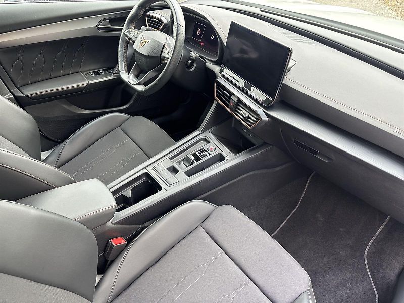 Cupra Formentor (2024) 1.5 TSI DSG - fotka 9 z 29