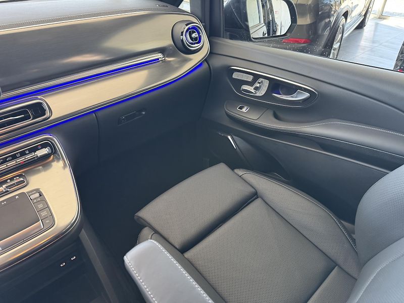 Mercedes-Benz Třídy V (2026) V300d XL Luxus sedadla EXC. - fotka 18 z 54