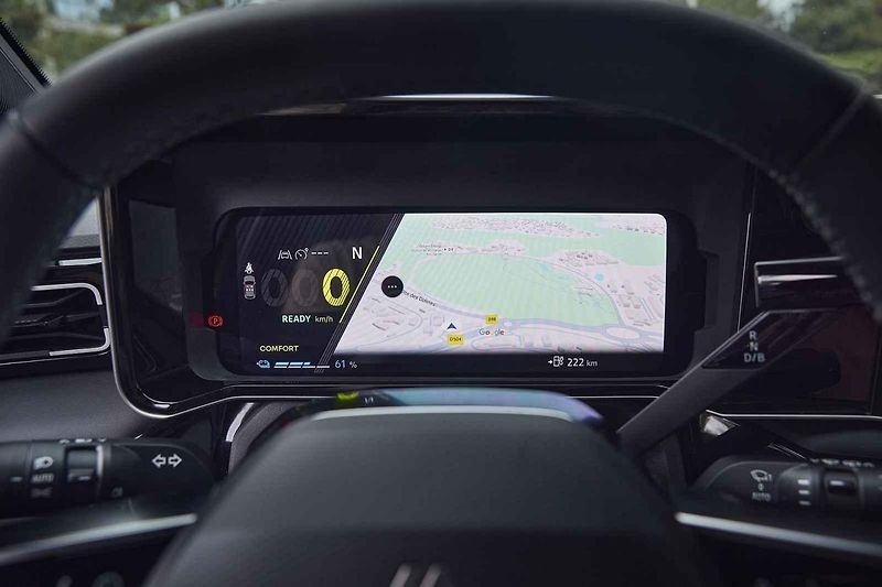 Renault 5 potěší svým vzhledem i jízdními vlastnostmi