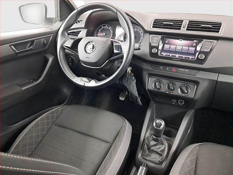 Škoda Fabia (2021) Ambition 1.0 TSI, ČR,1.maj - fotka 7 z 17