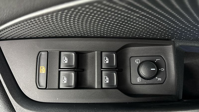 Škoda Octavia 1.4 TSI iV DSG Ambition - fotka 20 z 25