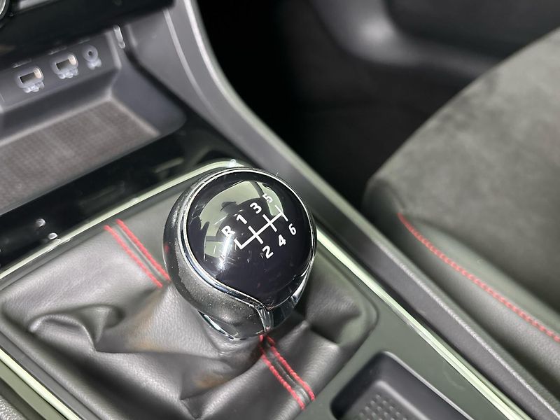 Seat Leon FR - fotka 20 z 29