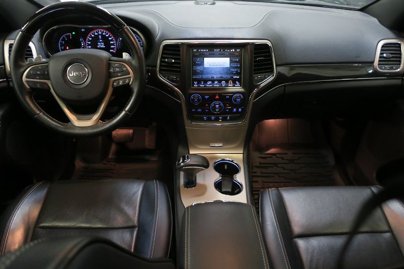 Jeep Grand Cherokee (2016) 3.0TD V6 140 kW ČR VZDUCH - fotka 12 z 50