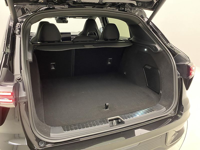 Lynk & Co 01 MORE PHEV AUT CZ 1.maj - fotka 5 z 93
