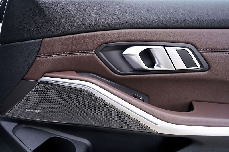 BMW Řada 3 M340i xDrive/AT/375PS,Facelift - fotka 23 z 50