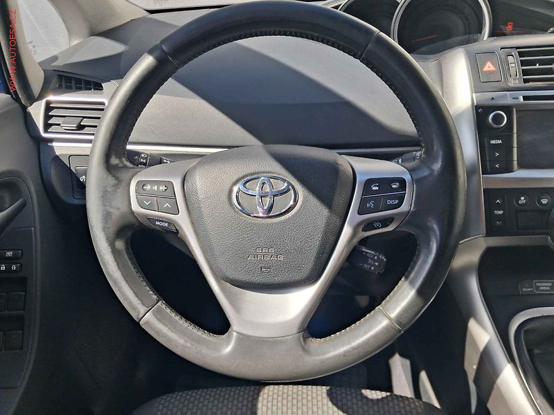 Toyota Verso (2013) 1.8i, 1.maj,ČR, Navi, AC - fotka 11 z 19