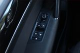 Volkswagen Touran (2017) 2.0 TDI, Automat, Serv.kniha - náhled 20