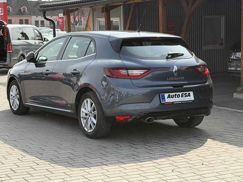 Renault Mégane (2018) 1.6 SCe, ČR, navi, autoAC - fotka 4 z 17