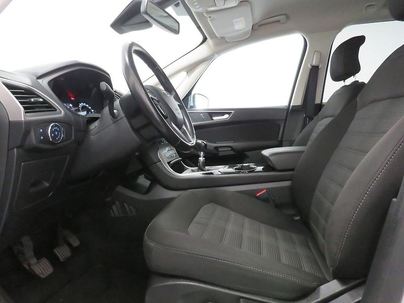 Ford Galaxy - fotka 11 z 24