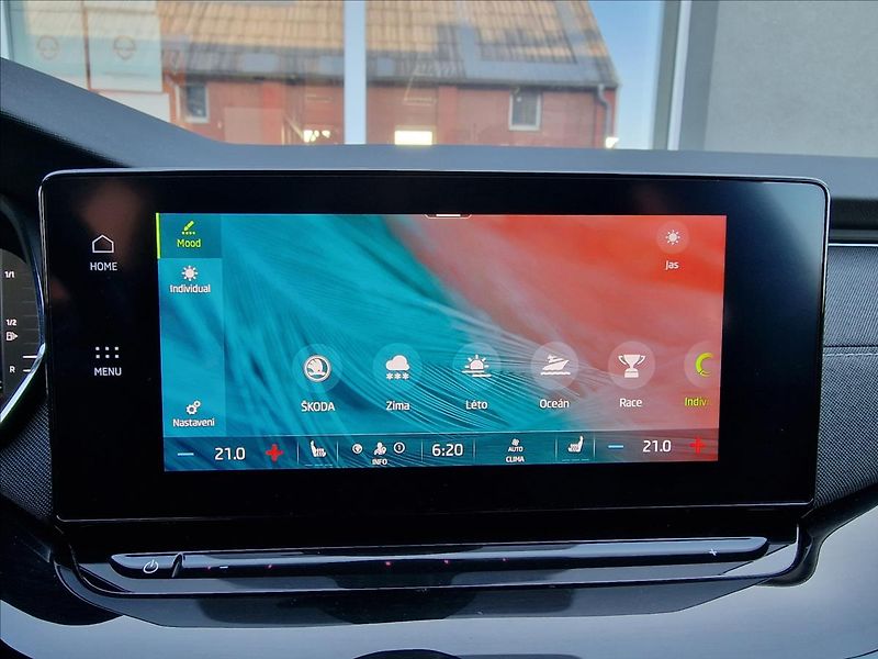 Škoda Octavia 2.0TDI Style, původ ČR,1.Maj. - fotka 31 z 50