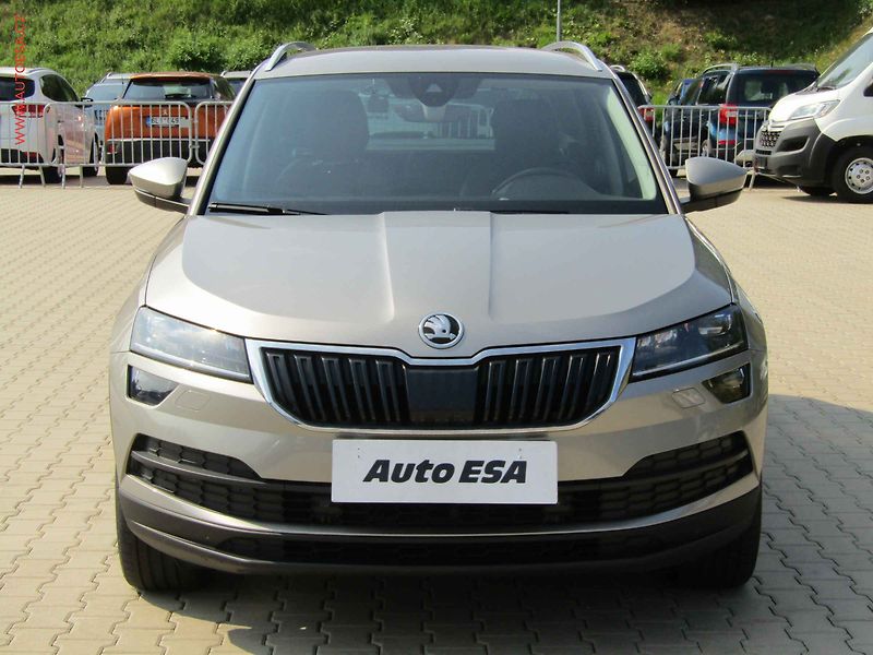Škoda Karoq (2018) 2.0TDi 4x4, ČR, DSG, navi - fotka 2 z 16