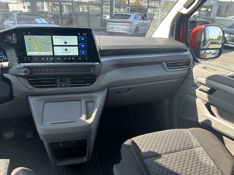 Volkswagen Caravelle Life 2,0 TDI 8AUT DR - fotka 19 z 28