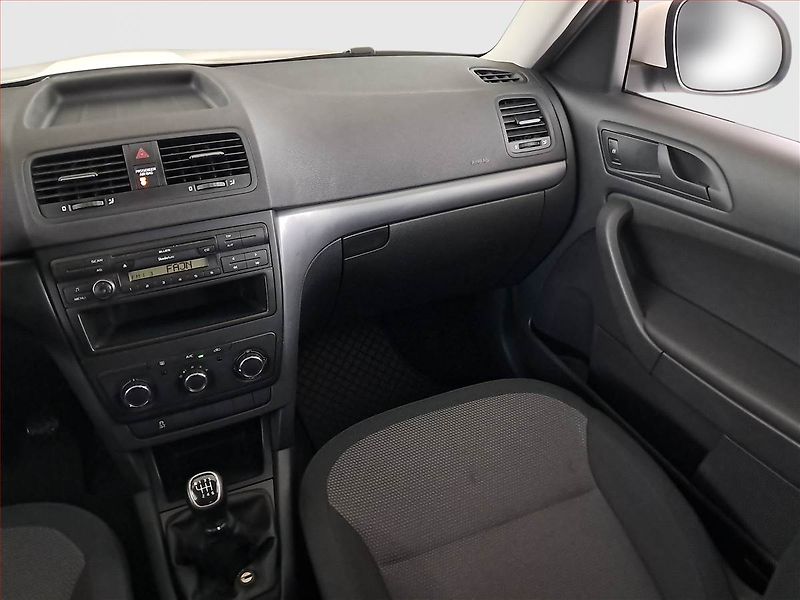 Škoda Yeti (2013) 1.2 TSI, Serv.kniha - fotka 8 z 13