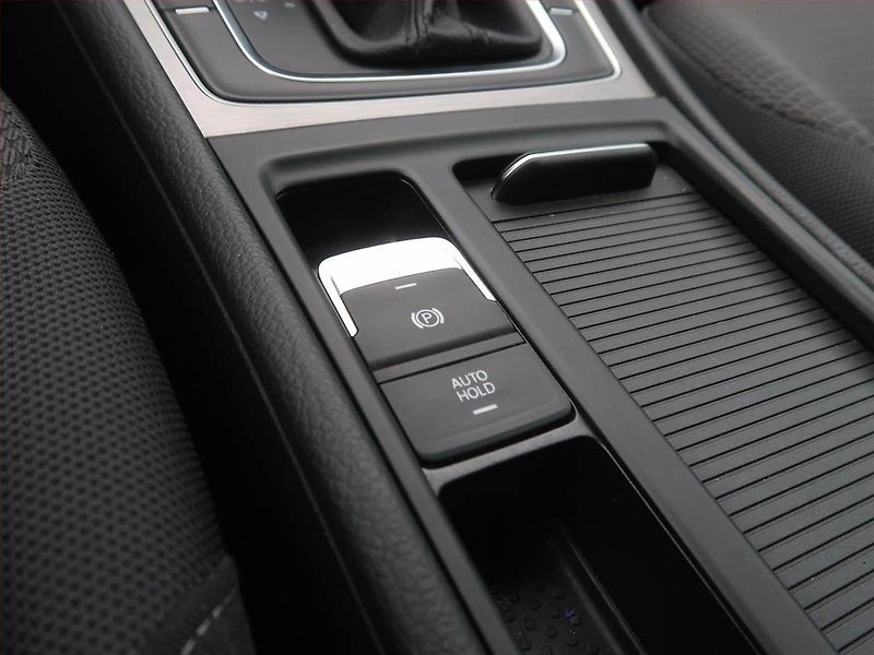 Volkswagen Golf (2016) 1.6 TDI, Automat, Tempomat - fotka 16 z 18