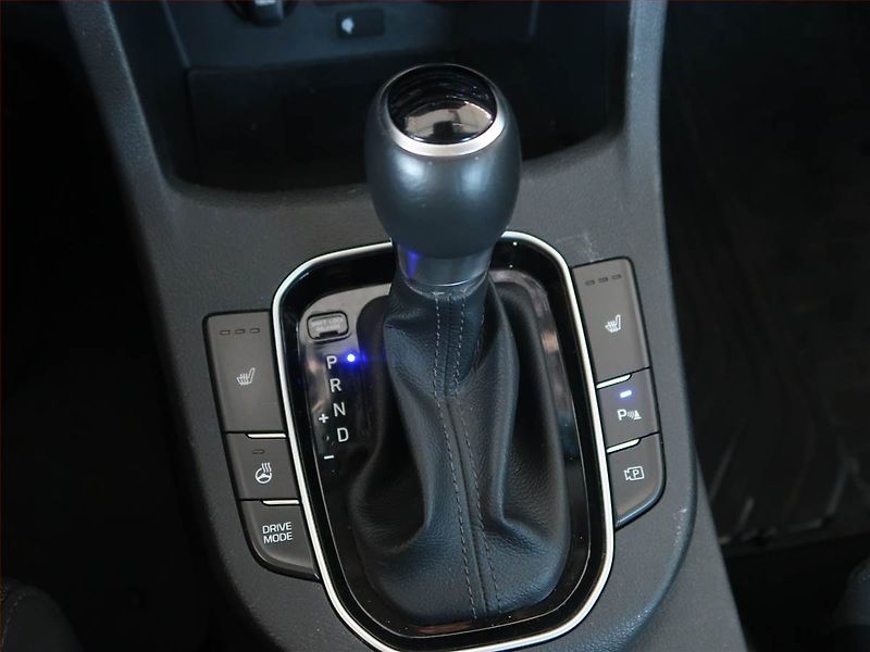 Hyundai i30 (2021) 1.5 T-GDI MHEV, Automat, Navi - fotka 13 z 17