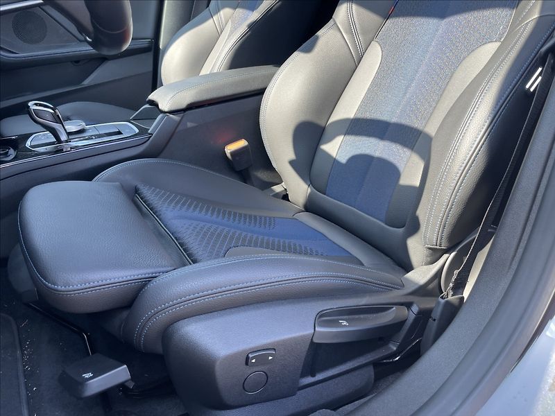 BMW Řada 2 2,0 Grand Coupe 140kw Mpaket A - fotka 20 z 33