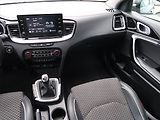 Kia Ceed (2023) Gold 1.5 T-GDI, Serv.kniha - náhled 8
