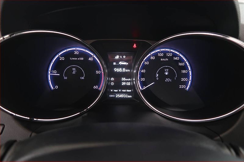 Hyundai ix35 (2015) 2.0 CRDi, 4X4, Navi, Tempomat - fotka 11 z 17